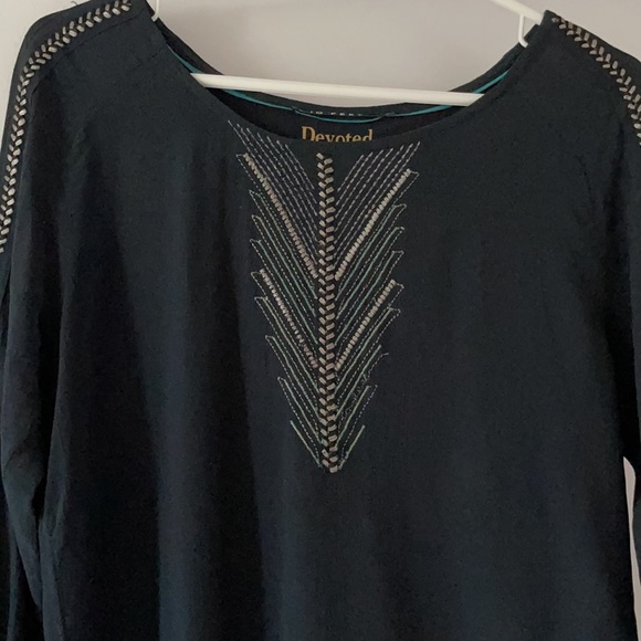 10 Feet Black Blouse - Picture 2 of 4